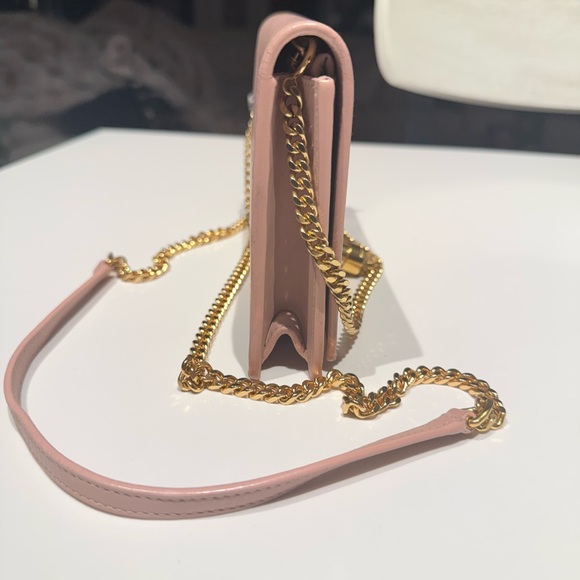 Yves Saint Laurent Pink Clutch with Gold Chain - Picture 4 of 9